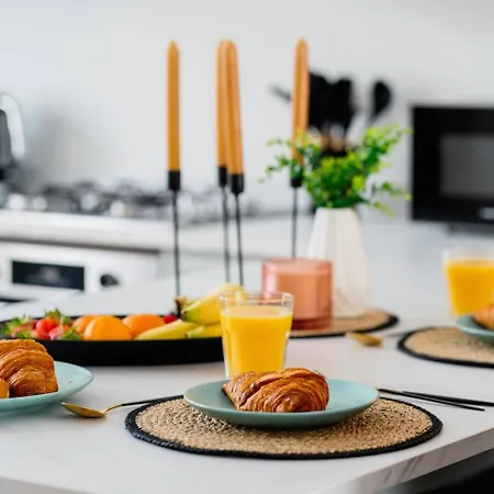 Sawley Above Rubies Canal, Cafes, Bars! * Skipton