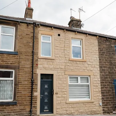 Holiday home Sawley Above Rubies Canal, Cafes, Bars!