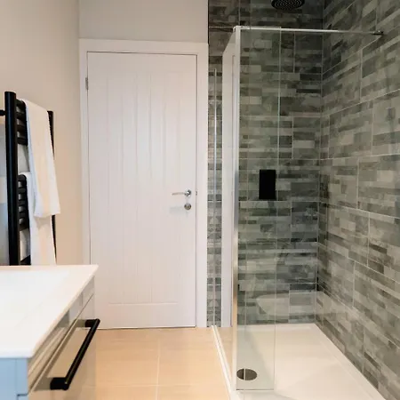 Holiday home Sawley Above Rubies Canal, Cafes, Bars! *