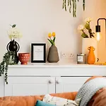 Holiday home Modern House, Sleeps 5, Canal & Parking