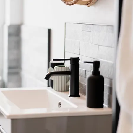 Sawley By Above Rubies - Modern, Stylish, 2 Bedroom House In 펜션 *