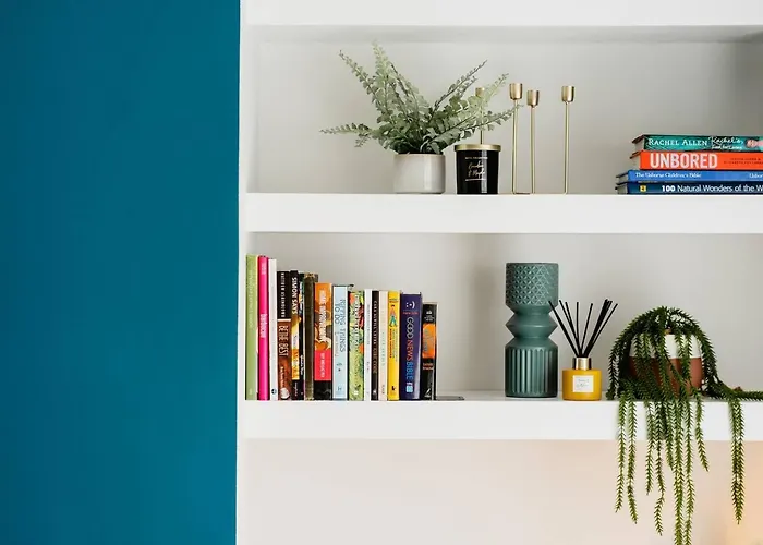 Modern House, Sleeps 5, Canal & Parking Vakantiehuis Skipton