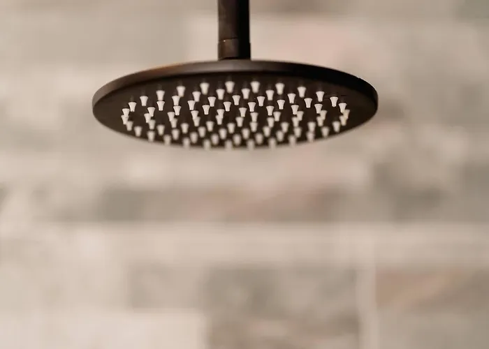 Modern House, Sleeps 5, Canal & Parking Vakantiehuis *