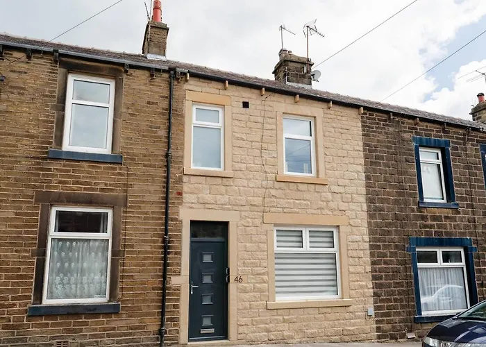 Vakantiehuis Modern House, Sleeps 5, Canal & Parking