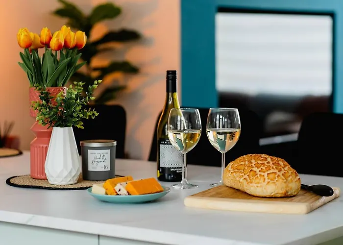 Vakantiehuis Modern House, Sleeps 5, Canal & Parking Skipton