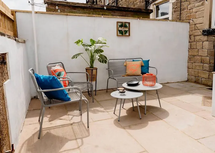 Modern House, Sleeps 5, Canal & Parking Vakantiehuis
